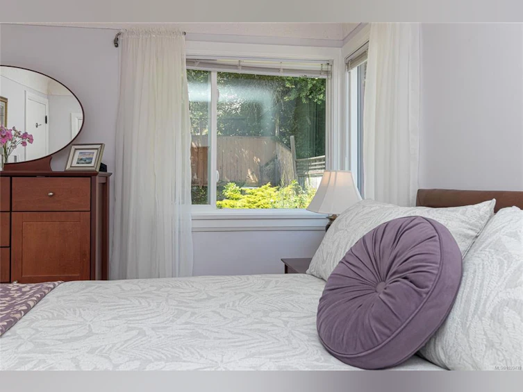 932 Tattersall Drive, Saanich, BC, V8X 2W9 - 15