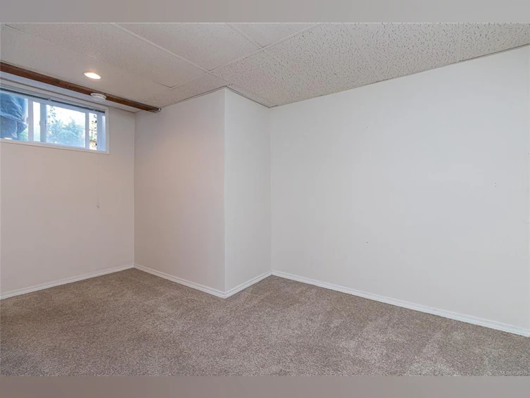 932 Tattersall Drive, Saanich, BC, V8X 2W9 - 27