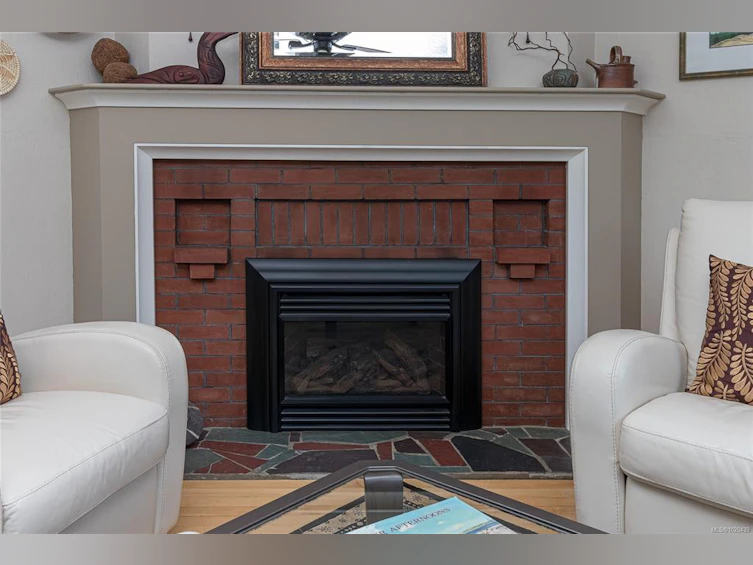 932 Tattersall Drive, Saanich, BC, V8X 2W9 - 11