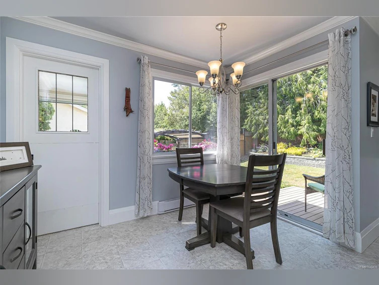 932 Tattersall Drive, Saanich, BC, V8X 2W9 - 6