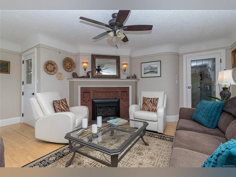 932 Tattersall Drive, Saanich, BC, V8X 2W9 - 9