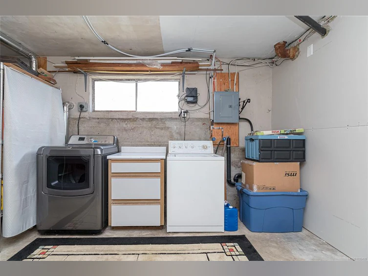 932 Tattersall Drive, Saanich, BC, V8X 2W9 - 29
