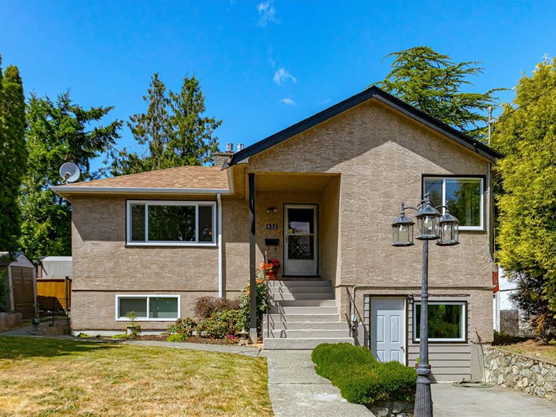 932 Tattersall Drive, Saanich BC V8X 2W9