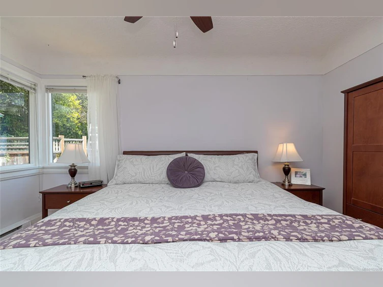 932 Tattersall Drive, Saanich, BC, V8X 2W9 - 14