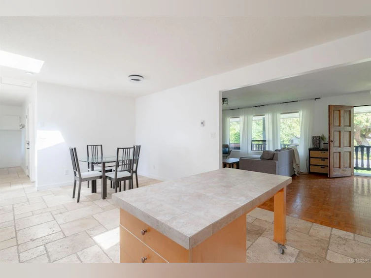 1025 Maple Lane Drive, Parksville, BC, V9P 1T3 - 6