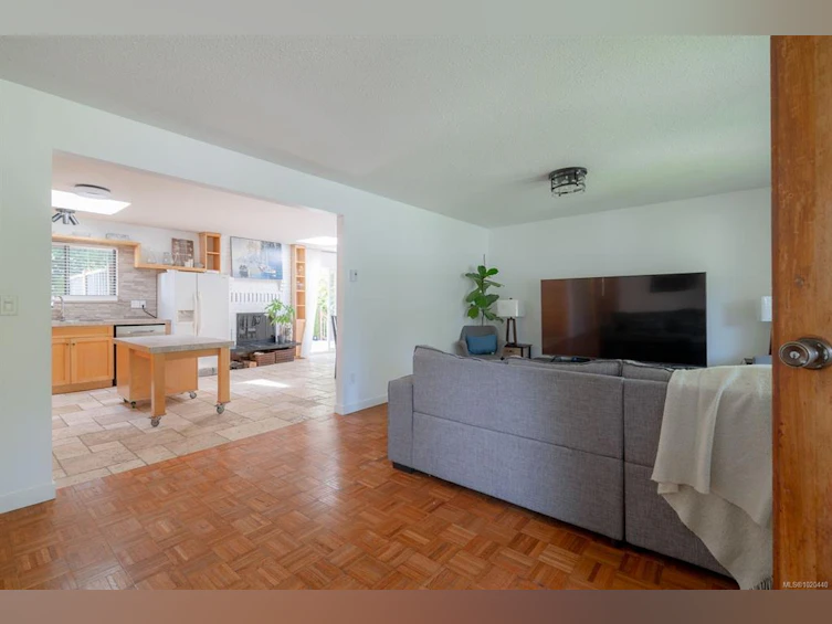 1025 Maple Lane Drive, Parksville, BC, V9P 1T3 - 40
