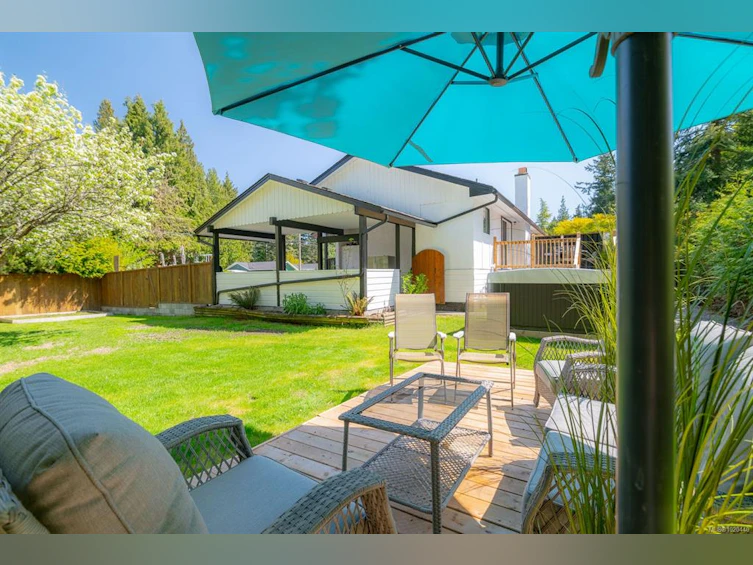 1025 Maple Lane Drive, Parksville, BC, V9P 1T3 - 11