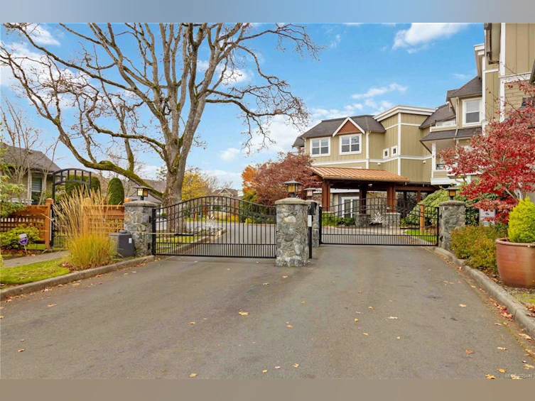 201-10520 Mcdonald Park Road, North Saanich, BC, V8L 0A3 - 5