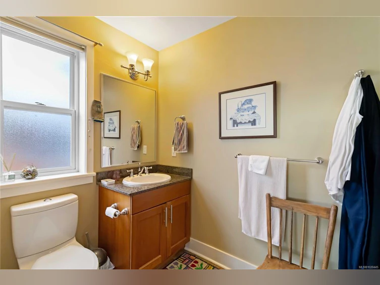 201-10520 Mcdonald Park Road, North Saanich, BC, V8L 0A3 - 25