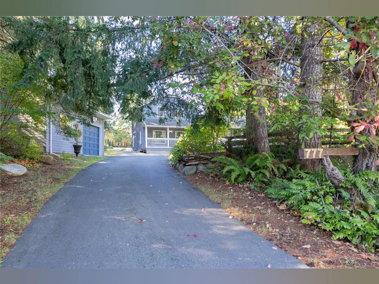 777 Salsbury Road, Courtenay, BC, V9N 9M2 - 40