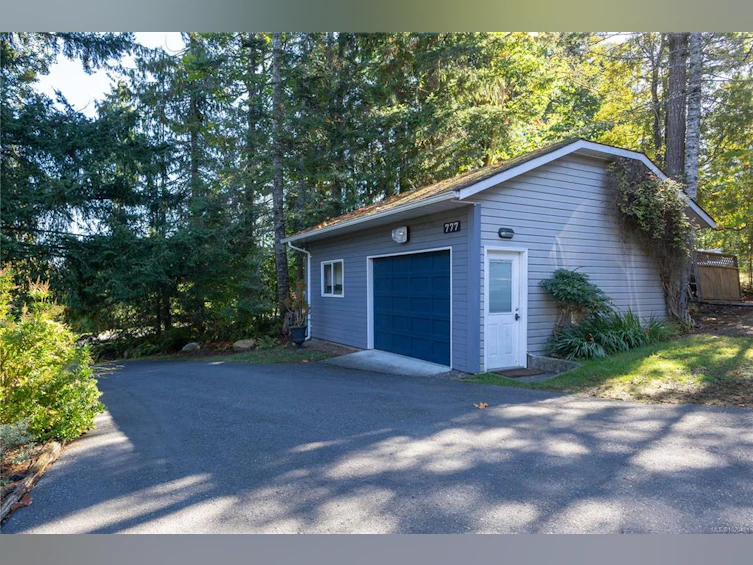 777 Salsbury Road, Courtenay, BC, V9N 9M2 - 41