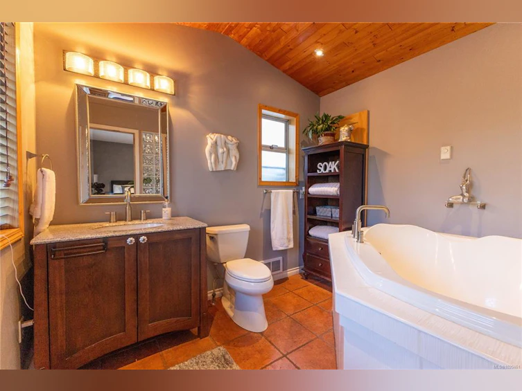777 Salsbury Road, Courtenay, BC, V9N 9M2 - 20