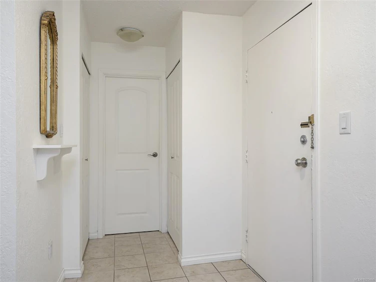 105-2610 Graham Street, Victoria, BC, V8T 3Y9 - 18