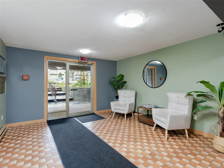 105-2610 Graham Street, Victoria, BC, V8T 3Y9 - 24