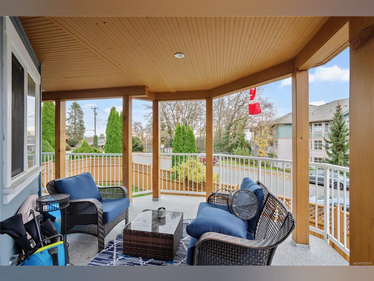4012 Rainbow Street, Saanich, BC, V8X 2A8 - 39