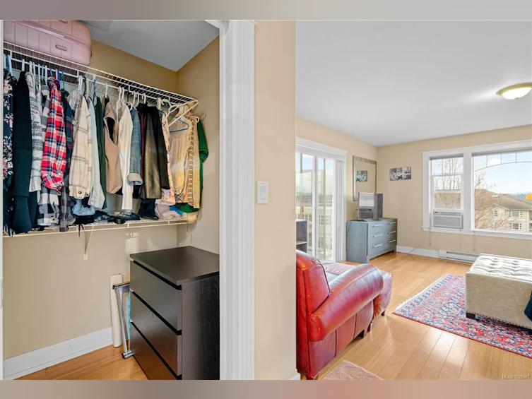 4012 Rainbow Street, Saanich, BC, V8X 2A8 - 23