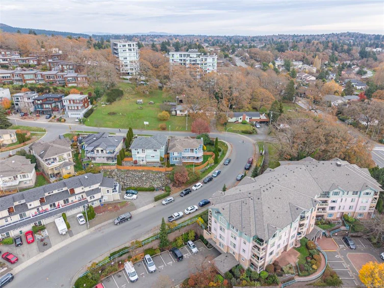 4012 Rainbow Street, Saanich, BC, V8X 2A8 - 71