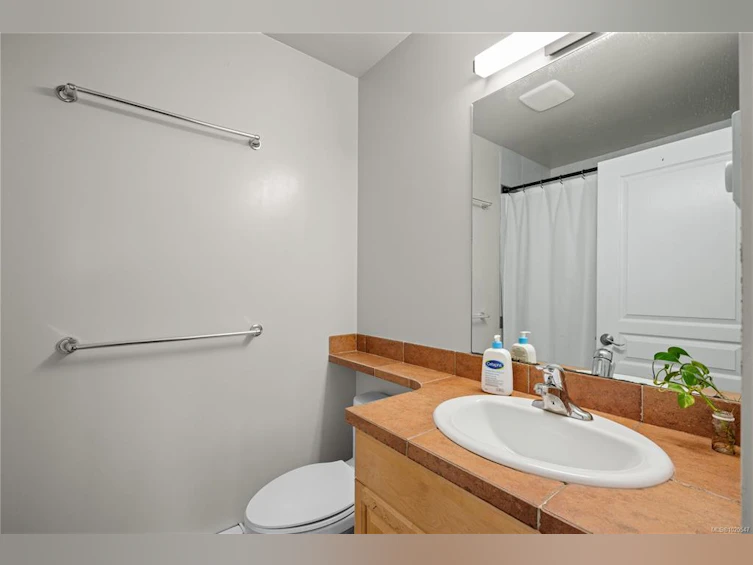 4012 Rainbow Street, Saanich, BC, V8X 2A8 - 49