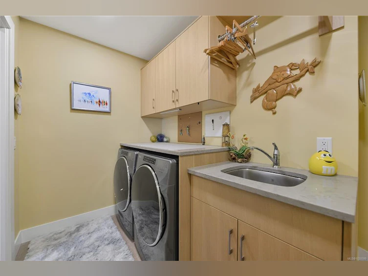 403-5388 Hill Rise Terrace, Saanich, BC, V8Y 3K3 - 34