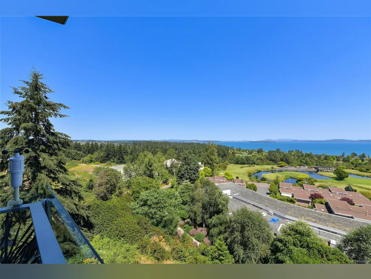 403-5388 Hill Rise Terrace, Saanich, BC, V8Y 3K3 - 55