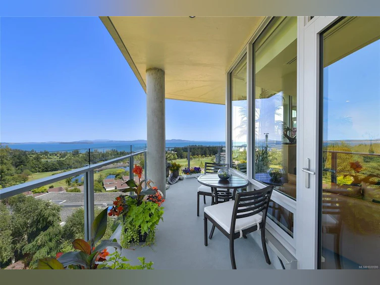 403-5388 Hill Rise Terrace, Saanich, BC, V8Y 3K3 - 13