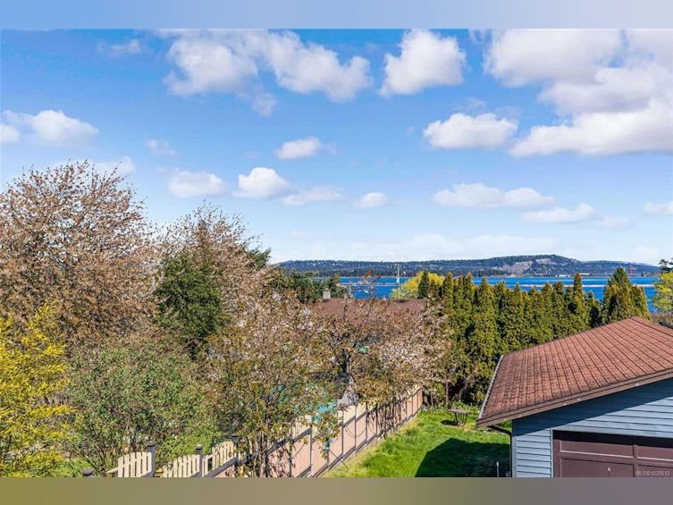 18 S Gillespie Street, Nanaimo, BC, V9R 4Y3 - 24