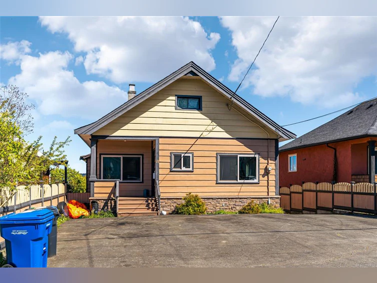 18 S Gillespie Street, Nanaimo, BC, V9R 4Y3 - 23
