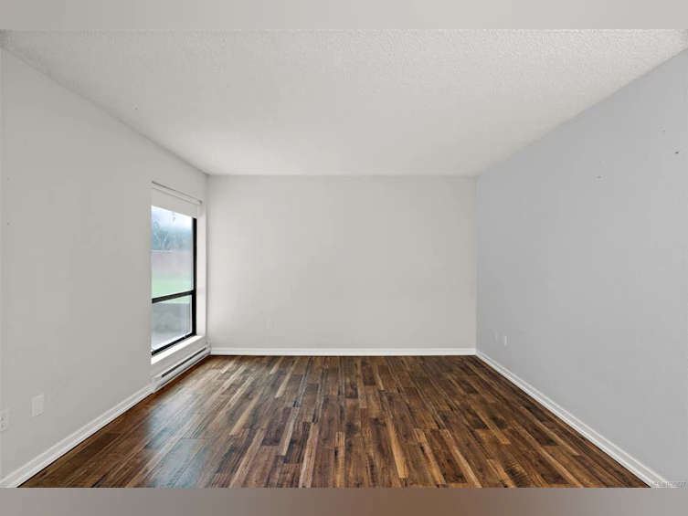 105-3255 Glasgow Avenue, Saanich, BC, V8X 4S4 - 13