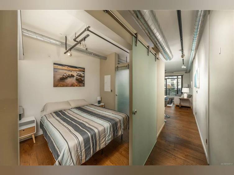 216-1029 View Street, Victoria, BC, V8V 0C9 - 2