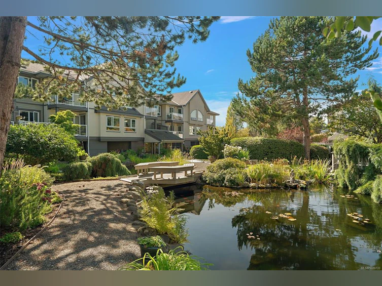 228-2245 James White Boulevard, Sidney, BC, V8L 1Z5 - 28