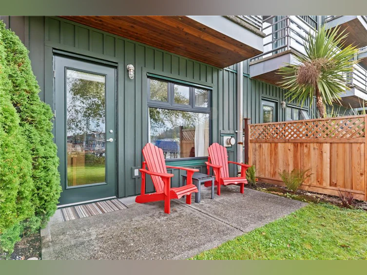 103-230 Main Street, Tofino, BC, V0R 2Z0 - 17