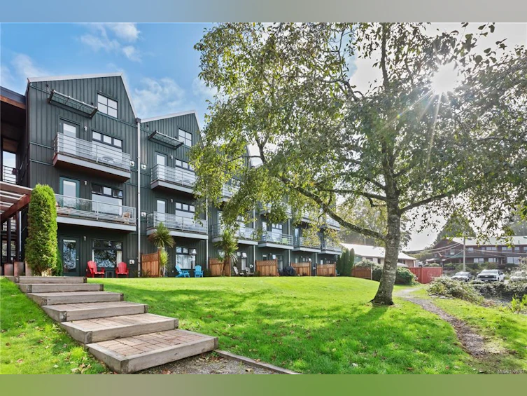 103-230 Main Street, Tofino, BC, V0R 2Z0 - 6