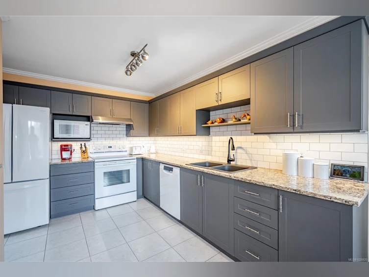 306-1 Buddy Road, View Royal, BC, V9B 1V6 - 15