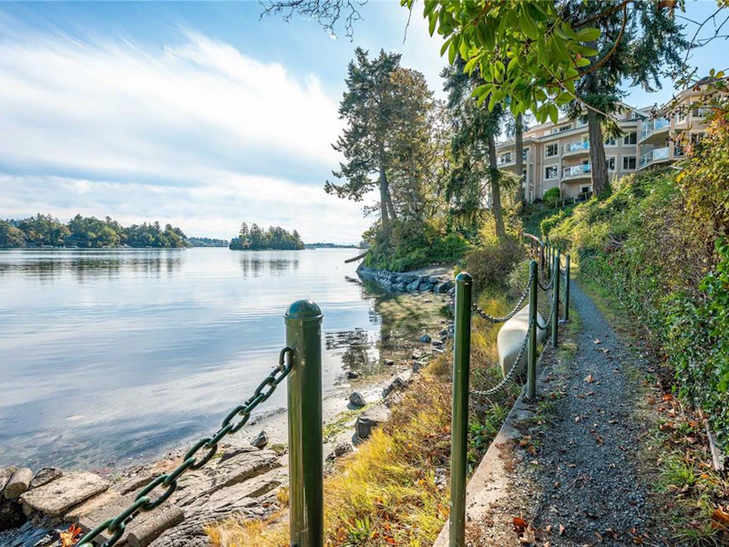 306 - 1 Buddy Road, View Royal BC V9B 1V6