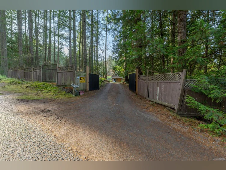 2477 Enefer Road, Nanaimo, BC, V9X 1W4 - 3