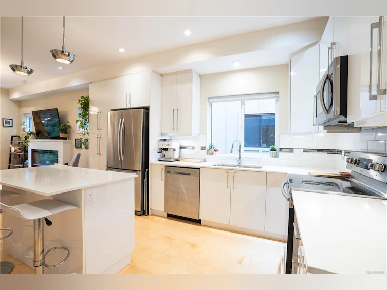 117-300 Phelps Avenue, Langford, BC, V9B 6L3 - 10