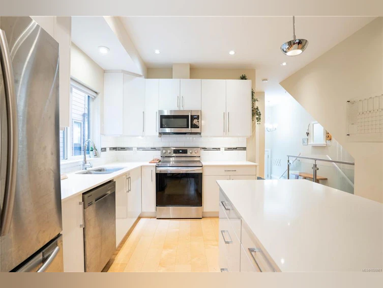 117-300 Phelps Avenue, Langford, BC, V9B 6L3 - 8