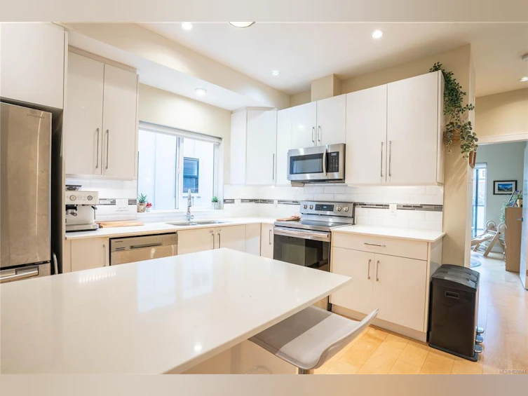 117-300 Phelps Avenue, Langford, BC, V9B 6L3 - 9
