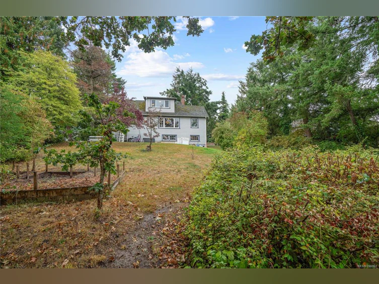 2868 Glenwood Avenue, Saanich, BC, V9A 2A2 - 60