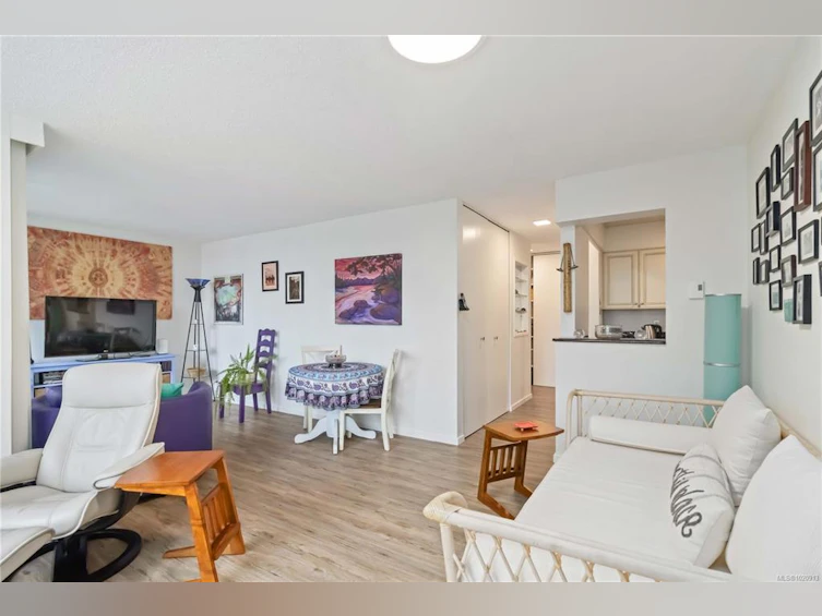 206-327 Maitland Street, Victoria, BC, V9A 7G7 - 5