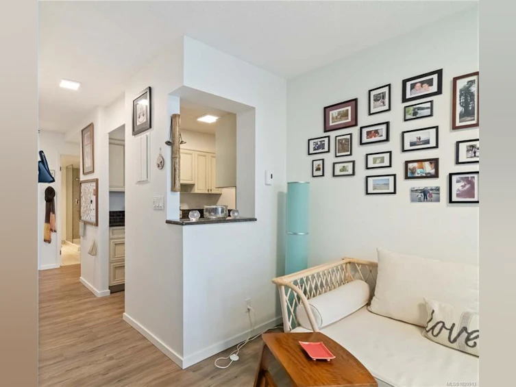 206-327 Maitland Street, Victoria, BC, V9A 7G7 - 9