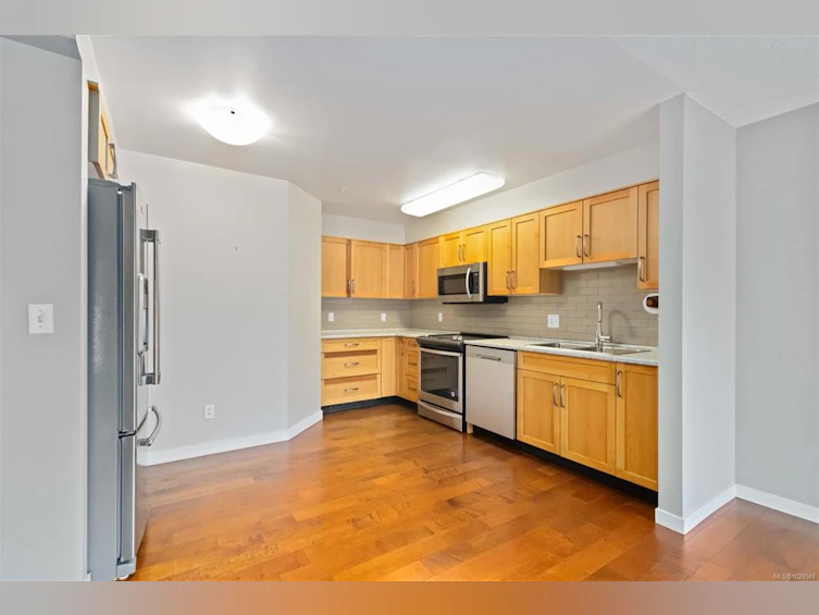 404-1063 Southgate Street, Victoria, BC, V8V 2Z1 - 9