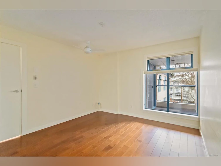 404-1063 Southgate Street, Victoria, BC, V8V 2Z1 - 17