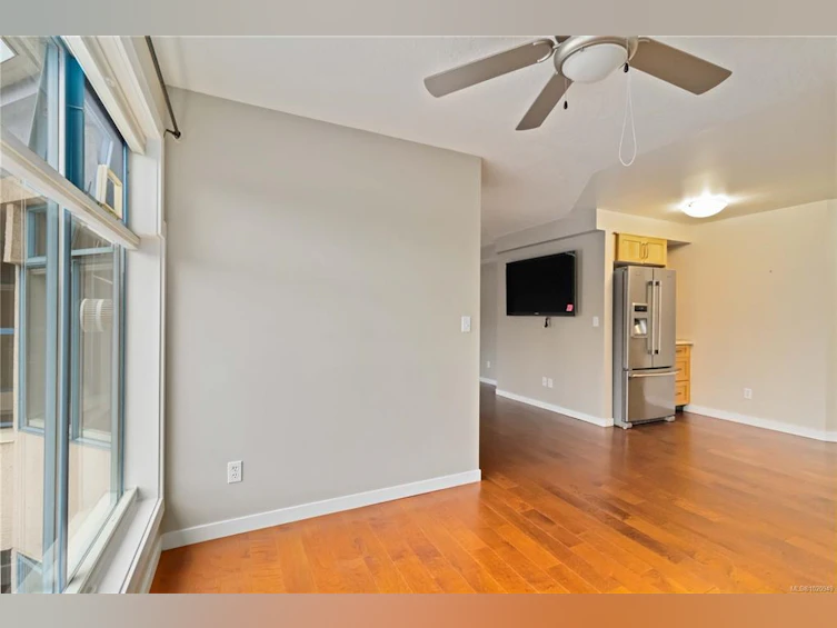 404-1063 Southgate Street, Victoria, BC, V8V 2Z1 - 15