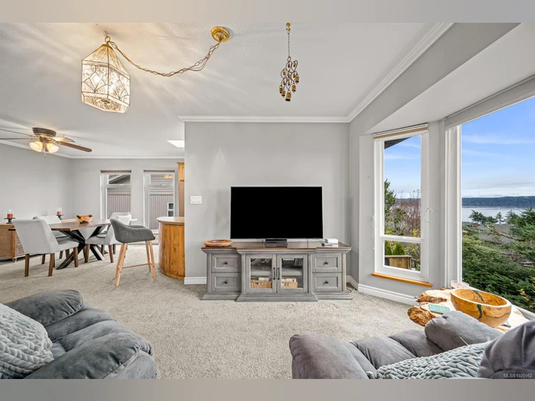 153 S Alder Street, Campbell River, BC, V9W 5J1 - 23