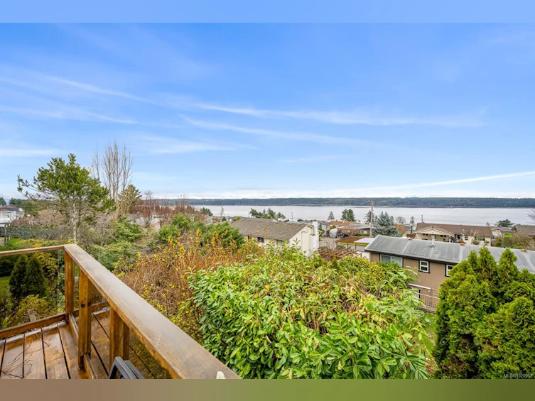 153 S Alder Street, Campbell River, BC, V9W 5J1 - 11
