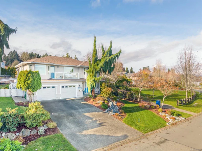6428 Bella Vista Drive, Central Saanich BC V8Z 7G6