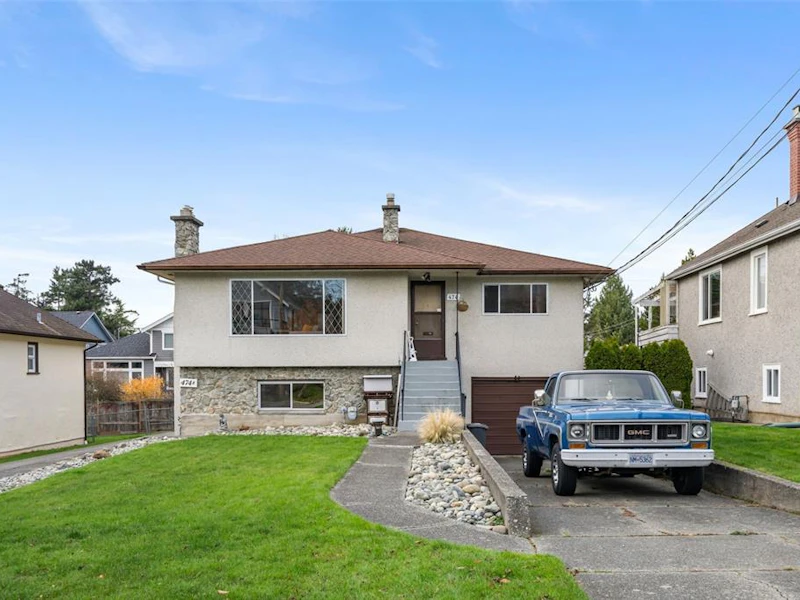 474 Sturdee Street, Esquimalt BC V9A 6R1