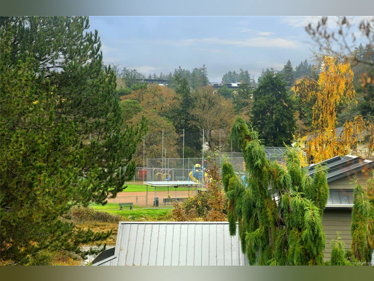 133 Werra Road, View Royal, BC, V9B 5C2 - 32