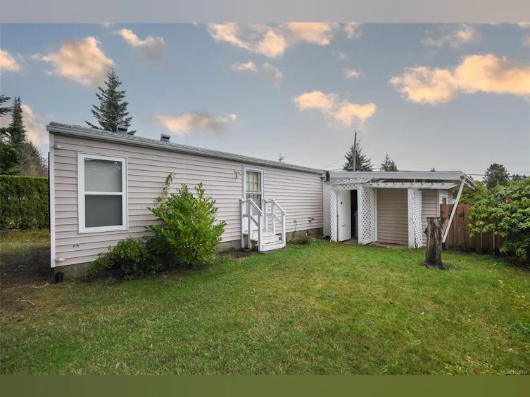 491 Cowichan Avenue, Courtenay, BC, V9N 7M1 - 6